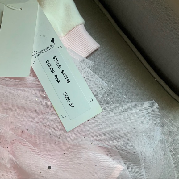 Brand new.Girls 2ps outfit - Picture 6 of 7